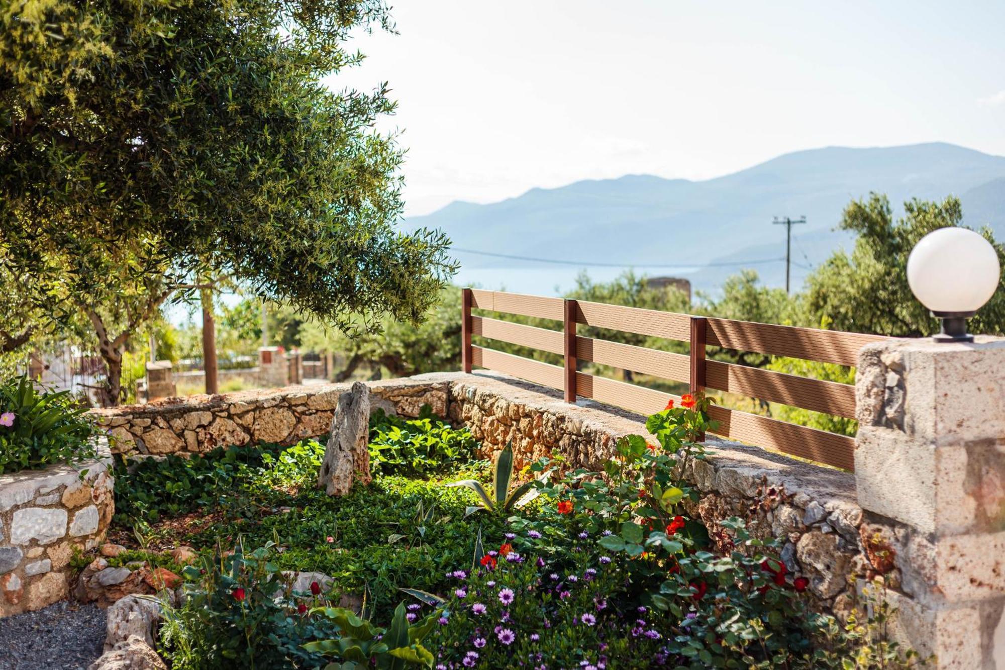 Villa Armonia, Sunset View And Relaxing Beach Vibe Proastion Exterior photo